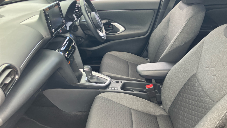 Toyota Yaris Cross 1.5 Hybrid Design 5dr CVT Hybrid Estate